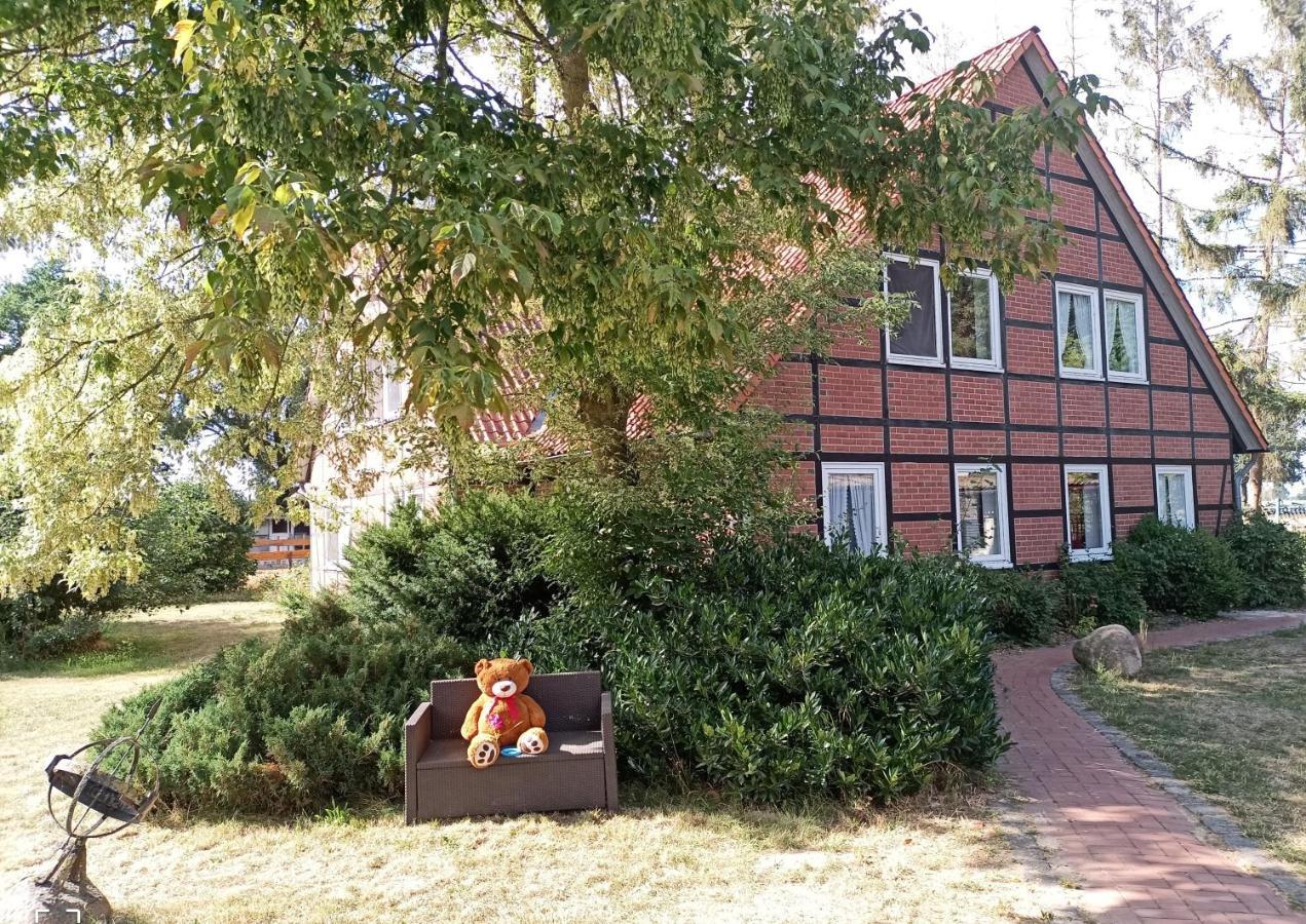 Ihr Ferien Hotel Brunnenhof Suhlendorf Extérieur photo